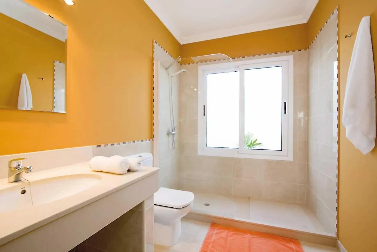 Femes Villa Playa Blanca